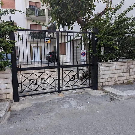 Garden & Private Parking